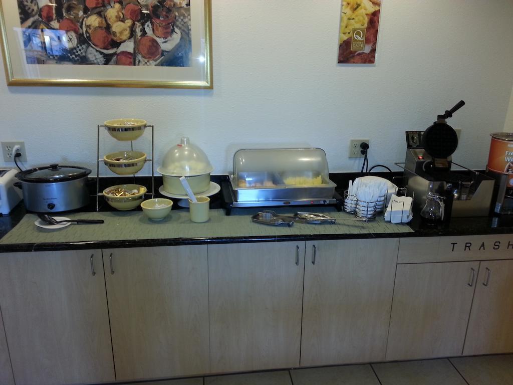 Quality Inn & Suites Vacaville Zewnętrze zdjęcie
