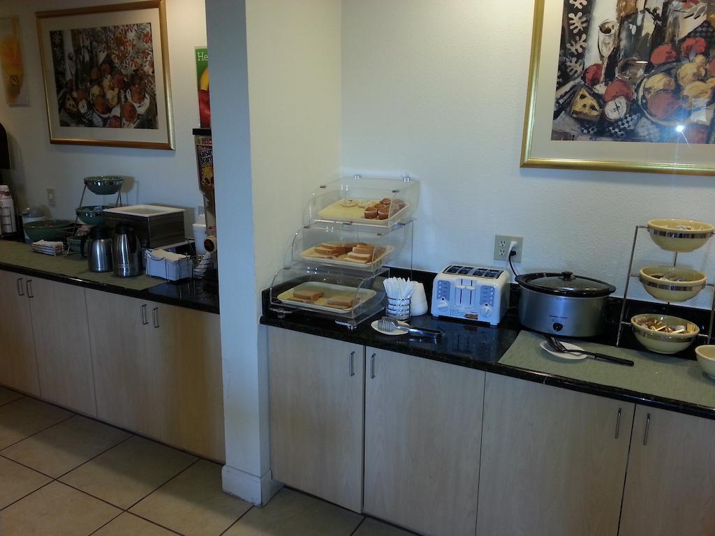 Quality Inn & Suites Vacaville Zewnętrze zdjęcie